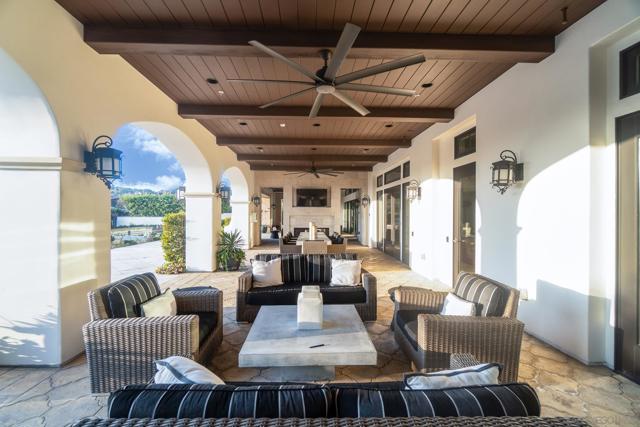 8112 Auberge Cir, San Diego CA: https://media.crmls.org/mediaz/2feb95a2-dbd5-4061-af78-a04455efbfa8.jpg