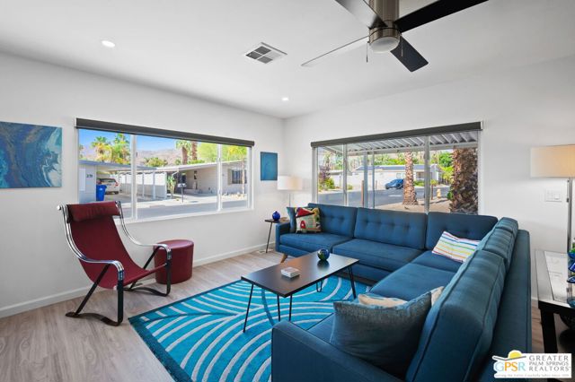 240 Los Pinos Drive, Palm Springs CA: https://media.crmls.org/mediaz/2fed9af8-ee1a-4d03-8143-6a35143072bc.jpg