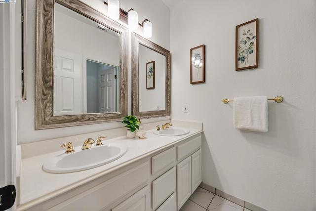 6424 Altamar Cir., Livermore CA: https://media.crmls.org/mediaz/2fedacad-68e0-4513-871b-941d37e69706.jpg