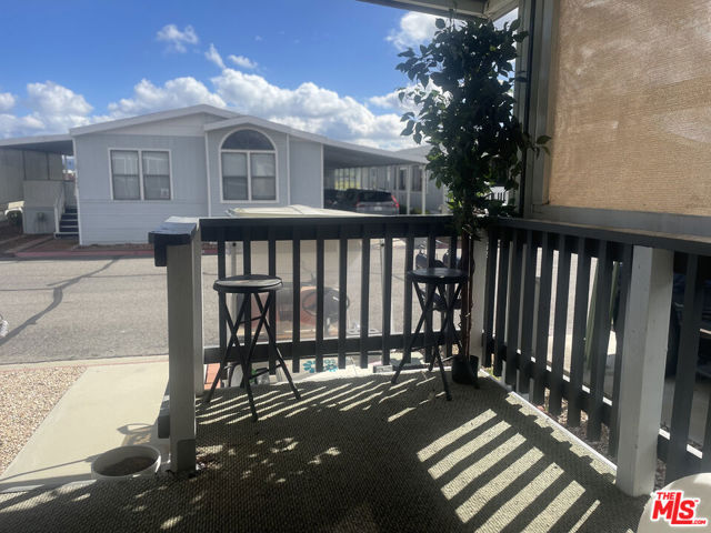 5001 W Florida Avenue, Hemet CA: https://media.crmls.org/mediaz/2fedbdc8-4f51-459e-8188-513b874f3b3c.jpg