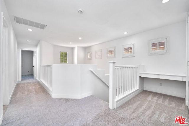 18802 Electra Court, Canyon Country CA: https://media.crmls.org/mediaz/2ff00c9a-9630-448b-9532-676a0809bae2.jpg