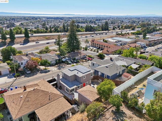 17324 Ehle St, Castro Valley CA: https://media.crmls.org/mediaz/2ff01f4c-2ac4-4158-89cb-77a84f034d2f.jpg