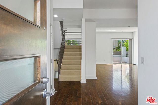 2512 28th Street, 104 photo 5