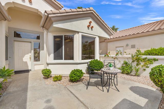 38995 Brandywine Avenue, Palm Desert CA: https://media.crmls.org/mediaz/2ff08f83-f84f-487c-bf87-d5003cd3f647.jpg