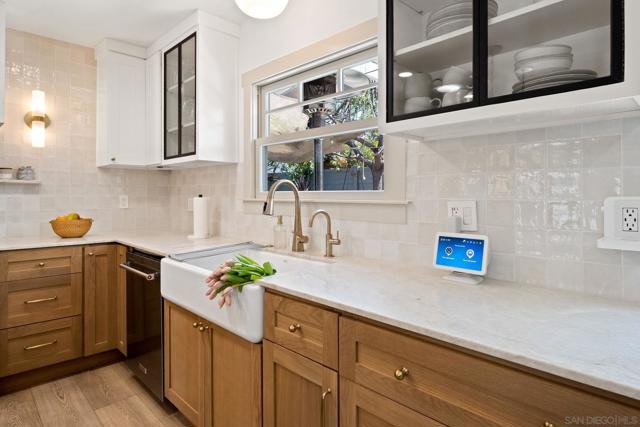 4725 Adams Ave, San Diego CA: https://media.crmls.org/mediaz/2ff0ffc4-a157-4c09-a7d7-0f0485ab54be.jpg