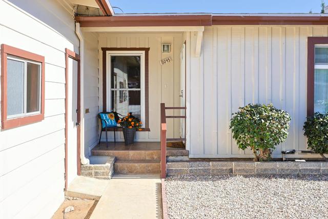 Detail Gallery Image 8 of 68 For 6045 Broadmoor Dr, La Mesa,  CA 91942 - 3 Beds | 1/1 Baths