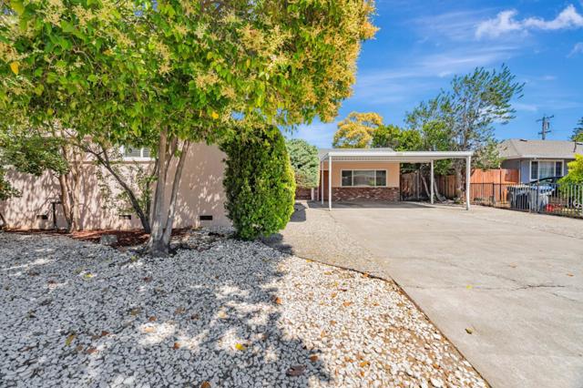 1574 S Mary Avenue, Sunnyvale CA: https://media.crmls.org/mediaz/2ff10c61-96c3-465c-8626-0010e7259a9d.jpg