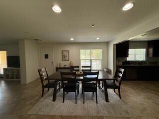 220 Paseo Bravo, Palm Desert CA: https://media.crmls.org/mediaz/2ff138ab-3aef-4c32-a5e1-ea4520b2abe4.jpg