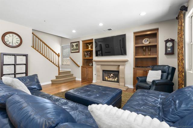 7787 Britt Pl, Santee CA: https://media.crmls.org/mediaz/2ff153d3-05f8-4800-9e2c-a6cb6ed1bb0c.jpg