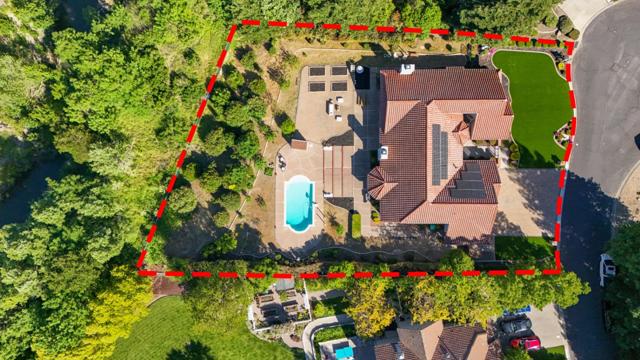 18 Foothill Place, Pleasanton CA: https://media.crmls.org/mediaz/2ff15b40-6ccc-4f35-9089-e67cc85ab20a.jpg
