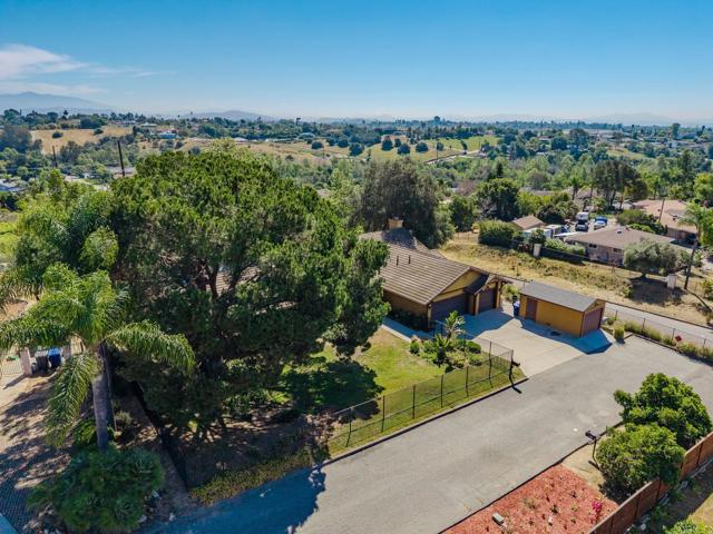 Detail Gallery Image 47 of 51 For 1147 Sea Larke Dr, Fallbrook,  CA 92028 - 4 Beds | 2/1 Baths