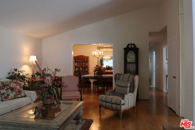 8442 WILBUR Avenue photo 3