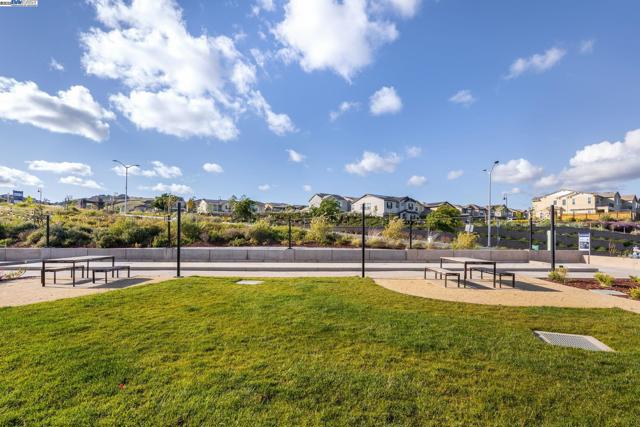 61109 Via Vicenza, San Ramon CA: https://media.crmls.org/mediaz/2ff2806c-428c-41cd-8717-d7dd1b48b081.jpg