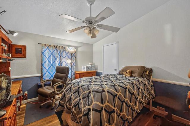 Image 32 of 49 For 20555 Mountain View Road