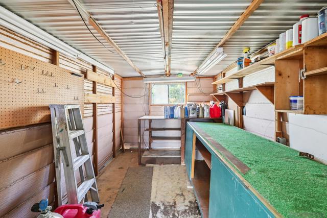 275 S Worthington St, Spring Valley CA: https://media.crmls.org/mediaz/2ff33352-e7fd-42af-8a31-a2e706d06836.jpg