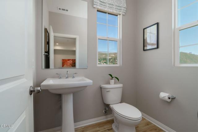 190 Chickasaw Street, Ventura CA: https://media.crmls.org/mediaz/2ff35f95-af1b-43d9-a92e-67c6caef99ba.jpg