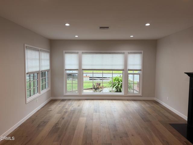 Detail Gallery Image 6 of 12 For 1633 Sinaloa Ave, Pasadena,  CA 91104 - 3 Beds | 3 Baths