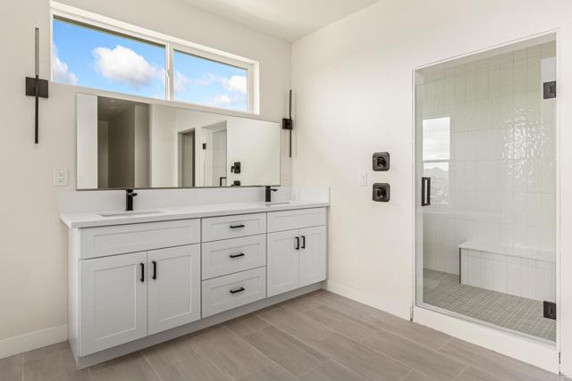 Detail Gallery Image 20 of 37 For 1535 Mount Glen, Escondido,  CA 92025 - 5 Beds | 4/1 Baths