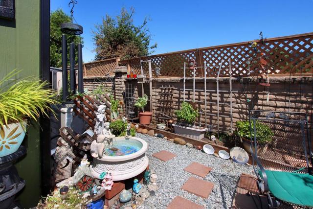 444 Whispering Pines Drive, Scotts Valley CA: https://media.crmls.org/mediaz/2ff4db6d-9a65-41c1-bf9f-51a890085765.jpg