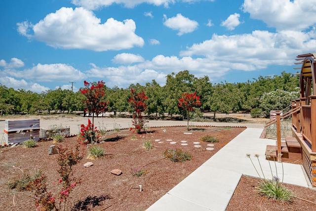 3719 N Hart Road, Modesto CA: https://media.crmls.org/mediaz/2ff5cd81-cc10-4dd7-bc86-098f9e3c89f9.jpg