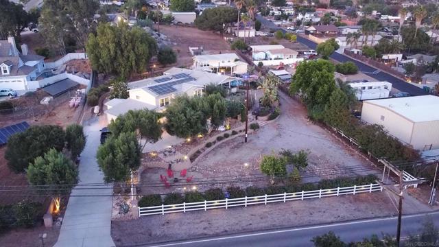 10505 Valle Vista Rd, Lakeside CA: https://media.crmls.org/mediaz/2ff61def-ec45-4d4f-b687-08c99eb4b989.jpg