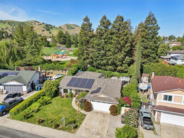 2308 Gabriel Court, Antioch CA: https://media.crmls.org/mediaz/2ff63566-9b93-47c4-bb34-43d84830b50b.jpg