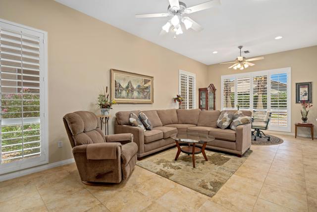 Image 17 of 28 For 78638 Sunrise Canyon Avenue