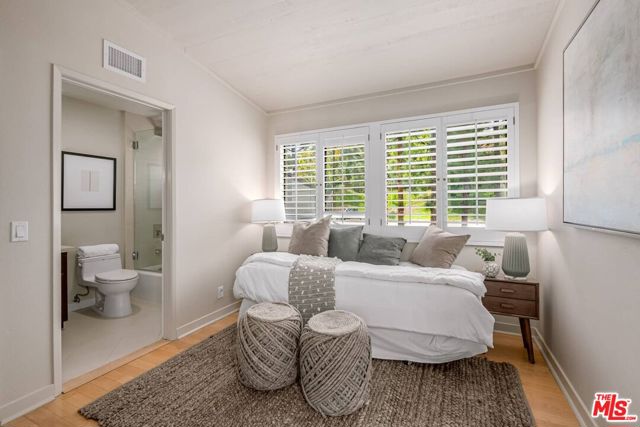 17765 Camino De Yatasto, Pacific Palisades CA: https://media.crmls.org/mediaz/2ff64dea-2f3d-4cde-a3a0-084d551aed75.jpg