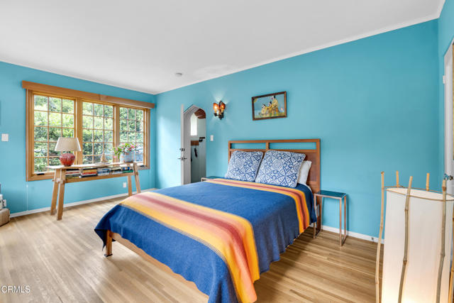 1602 Golf Club Drive, Glendale CA: https://media.crmls.org/mediaz/2ff78b70-11b4-4a8e-bab3-89930e0bd03e.jpg