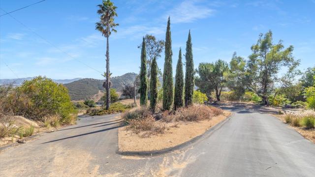 3020 22 Joni Lane, San Marcos CA: https://media.crmls.org/mediaz/2ff79a5e-d6e0-4fed-b94d-565e8e3e92f4.jpg