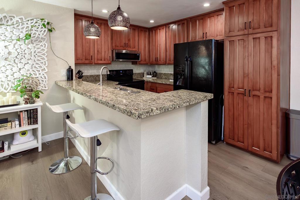 9149 Village Glen - photo 5