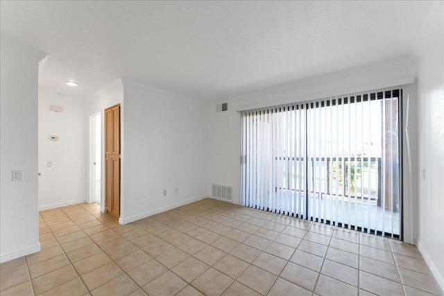 Image 10 of 26 For 78650 Avenue 42  719