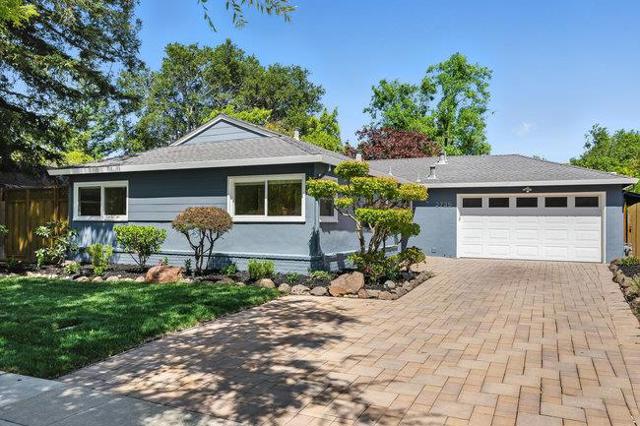 2735 Ohio Avenue, Redwood City CA: https://media.crmls.org/mediaz/2ff8e071-3d21-472f-96a9-a180c6c8c369.jpg