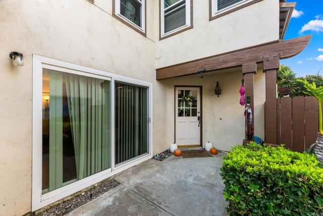 Detail Gallery Image 5 of 24 For 4042 Moratalla, San Diego,  CA 92130 - 3 Beds | 2/1 Baths