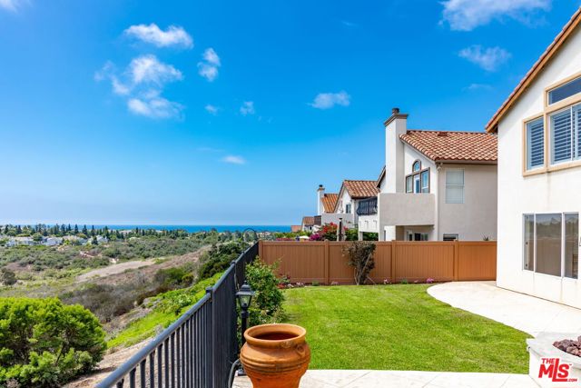 1537 Turquoise Drive, Carlsbad CA: https://media.crmls.org/mediaz/2ff9d5fd-761f-4e3e-b7bf-62cf5caf7413.jpg