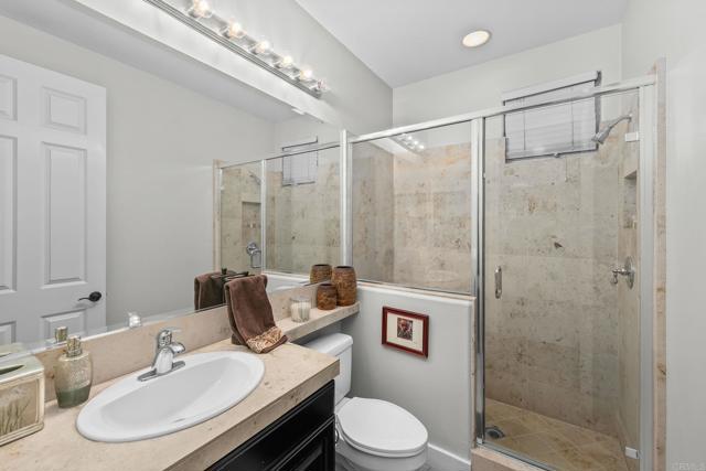 Detail Gallery Image 15 of 32 For 14586 Luna Media, San Diego,  CA 92127 - 4 Beds | 5 Baths