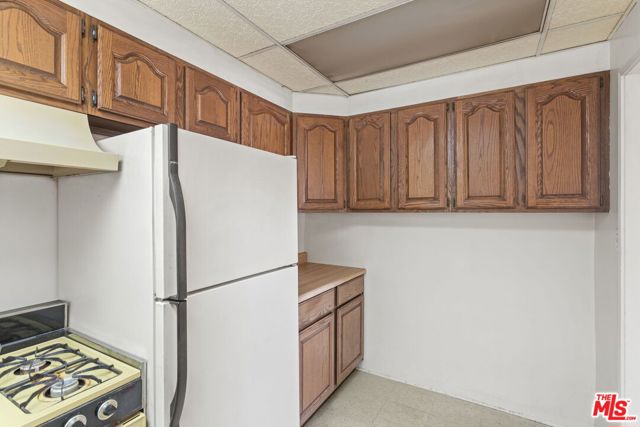 4030 Boise Avenue, Los Angeles CA: https://media.crmls.org/mediaz/2ffb17b2-4505-4d93-95a6-9119c369cf6e.jpg