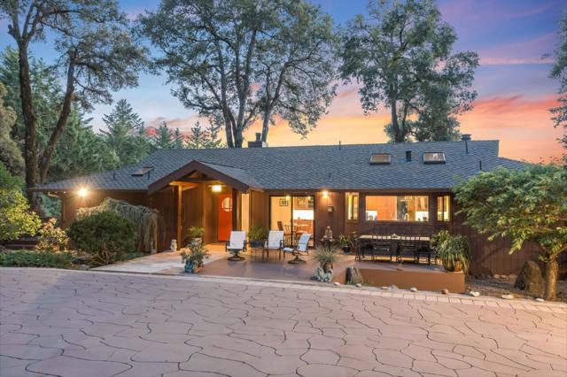 170 Fox Run, Los Gatos CA: https://media.crmls.org/mediaz/2ffbf25c-454a-4fa0-ae2d-d40a1126923a.jpg