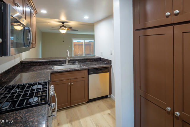 Detail Gallery Image 6 of 17 For 2503 Bayshore Ave, Ventura,  CA 93001 - 2 Beds | 1/1 Baths