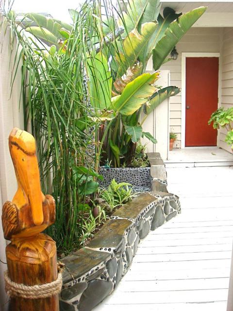 22818 E Cliff Drive, Santa Cruz CA: https://media.crmls.org/mediaz/2ffce4a1-1252-4644-b85c-601ee40e8580.jpg