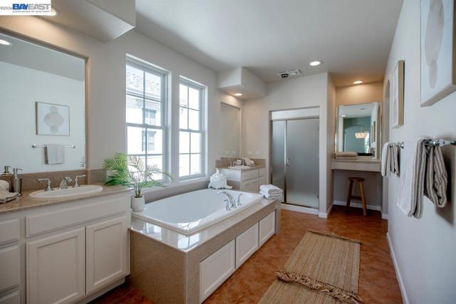 Image 45 of 60 For 2358 Coral Sea St