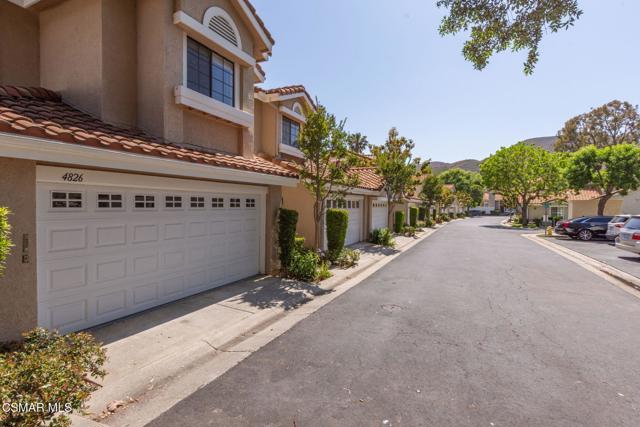 4826 Piedmont Drive, Oak Park CA: https://media.crmls.org/mediaz/2ffe056c-e599-4c8e-99be-38cdcf91bec7.jpg