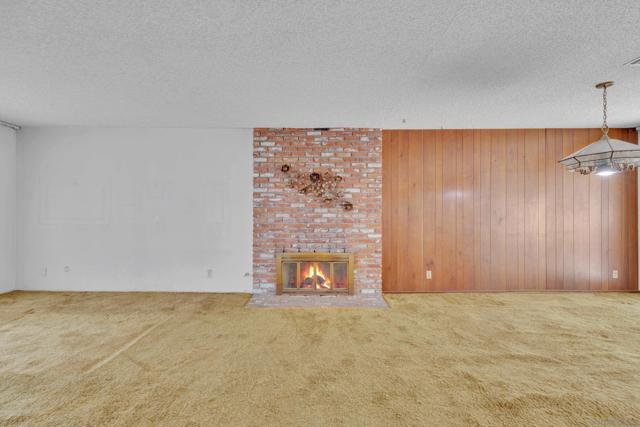 6800 Colorado Ave, La Mesa CA: https://media.crmls.org/mediaz/2fff051f-99fe-4bbc-a7ea-f06e2e756694.jpg