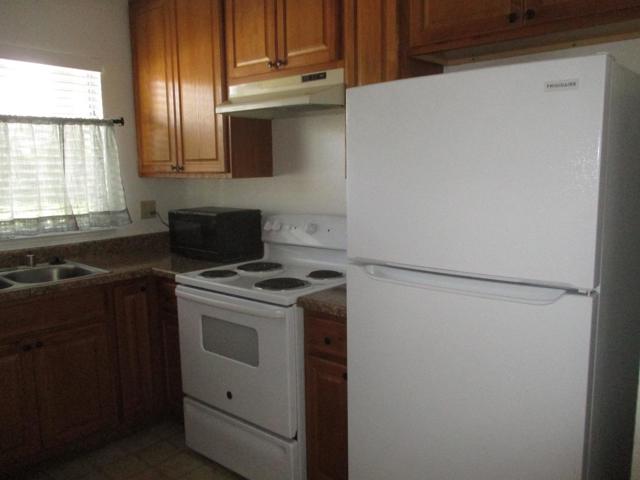 6825 Filbro Drive, Gilroy CA: https://media.crmls.org/mediaz/2fff5b6f-aa0b-4a3f-9d0d-c37ed8e7762c.jpg