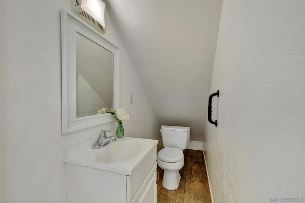 MLS #250034527SD img 12