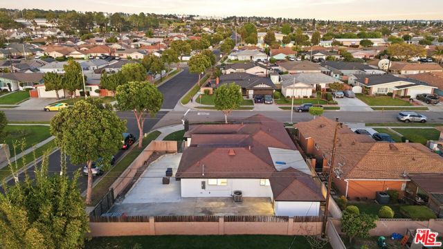 Image 2 of 70 For 19203 Galway Avenue