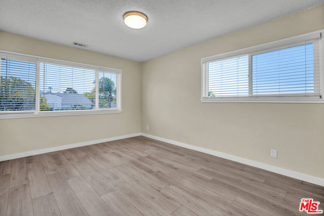 5137 Reynier Avenue, Los Angeles CA: https://media.crmls.org/mediaz/3000998d-6571-424d-adca-b017425b6267.jpg