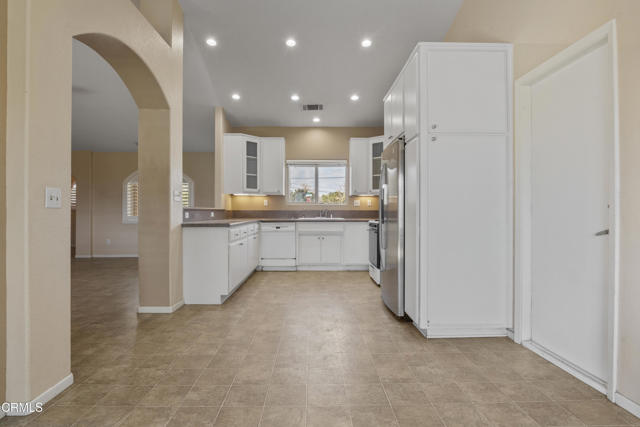 Detail Gallery Image 11 of 33 For 17355 La Junta St, Hesperia,  CA 92345 - 3 Beds | 2 Baths