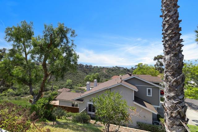 3116 Old Kettle Rd, San Diego CA: https://media.crmls.org/mediaz/3000bfbb-a12f-47cb-8f94-d38707580f86.jpg