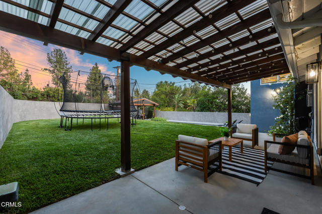 11442 Brainard Avenue, Sylmar CA: https://media.crmls.org/mediaz/30011aba-3140-4559-94ac-e628f612b49e.jpg